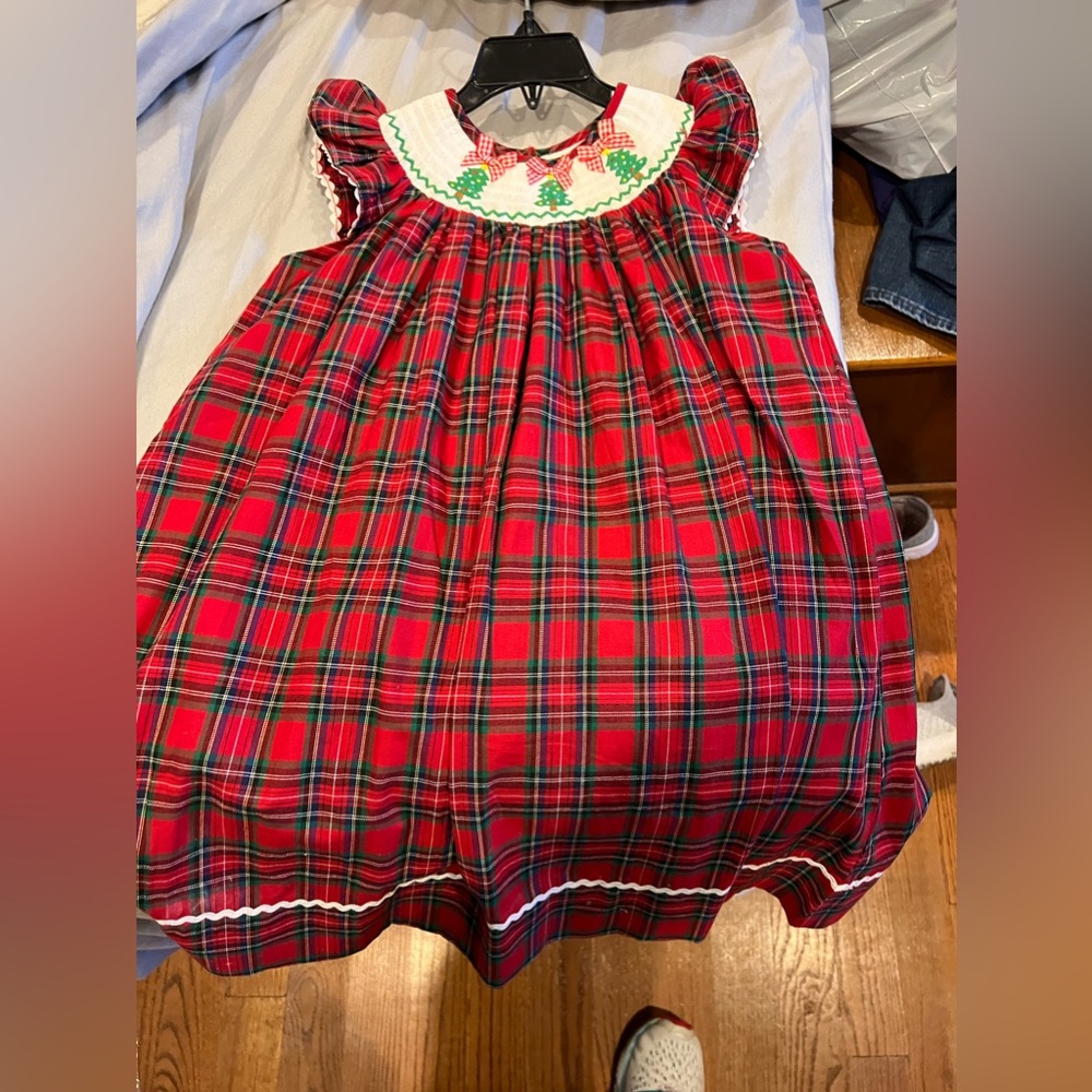 Little girl’s Christmas dress